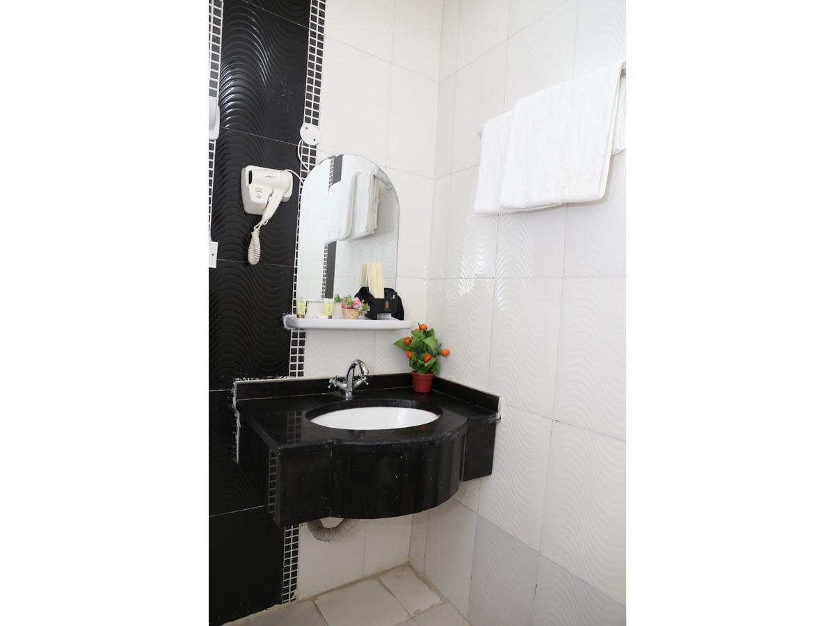 Al Hussam Hotel Apartments Rusayl Exterior photo